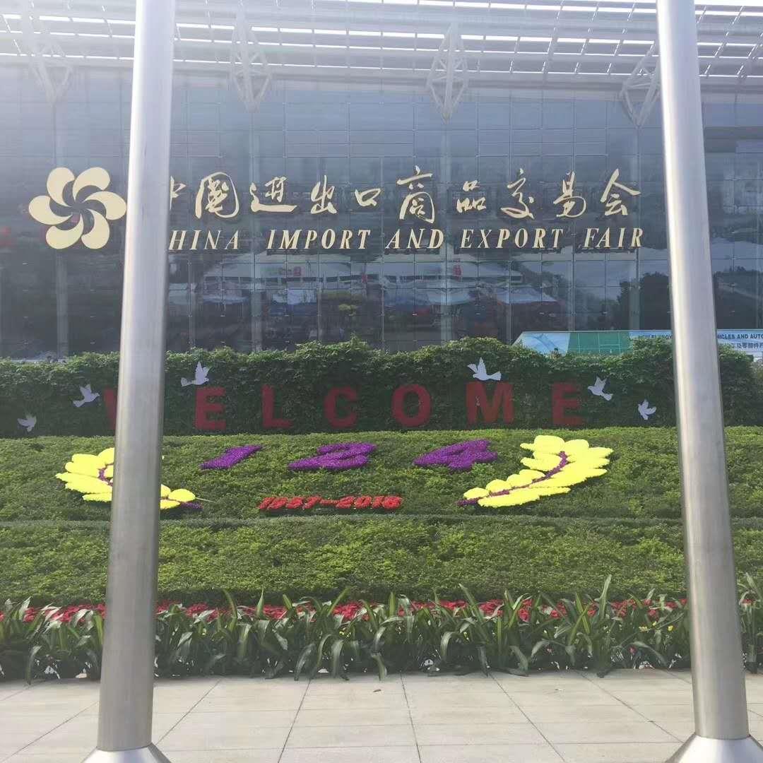 外国の顧客は中国ギヤモーター製造者を訪問することを来ます